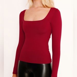 MATTE SCARLET SQUARED UP LONG SLEEVE TOP